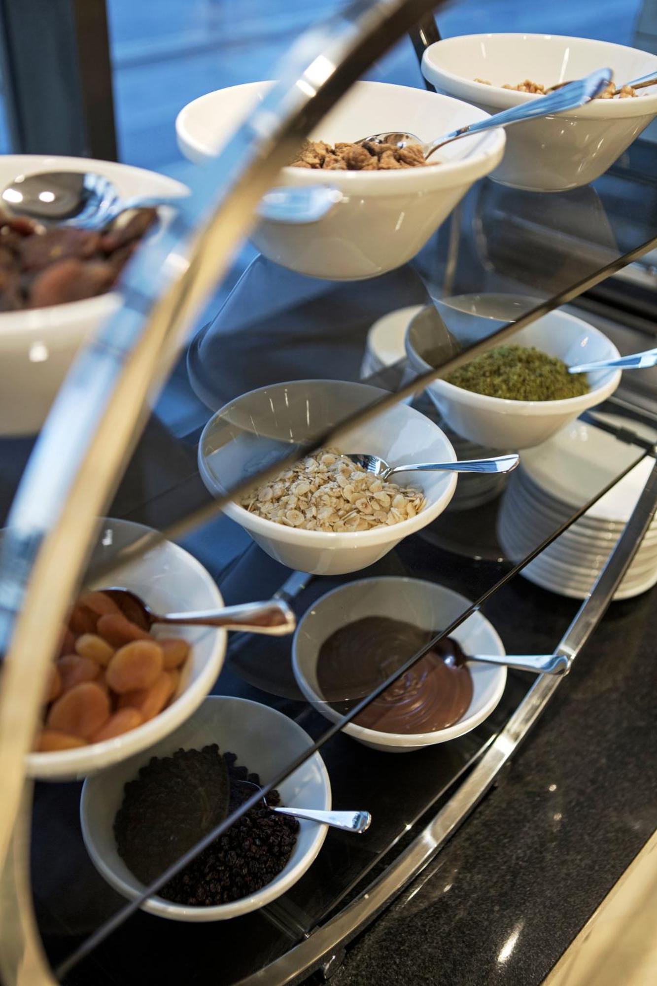 Hilton Garden Inn Istanbul Beylikduzu Екстер'єр фото