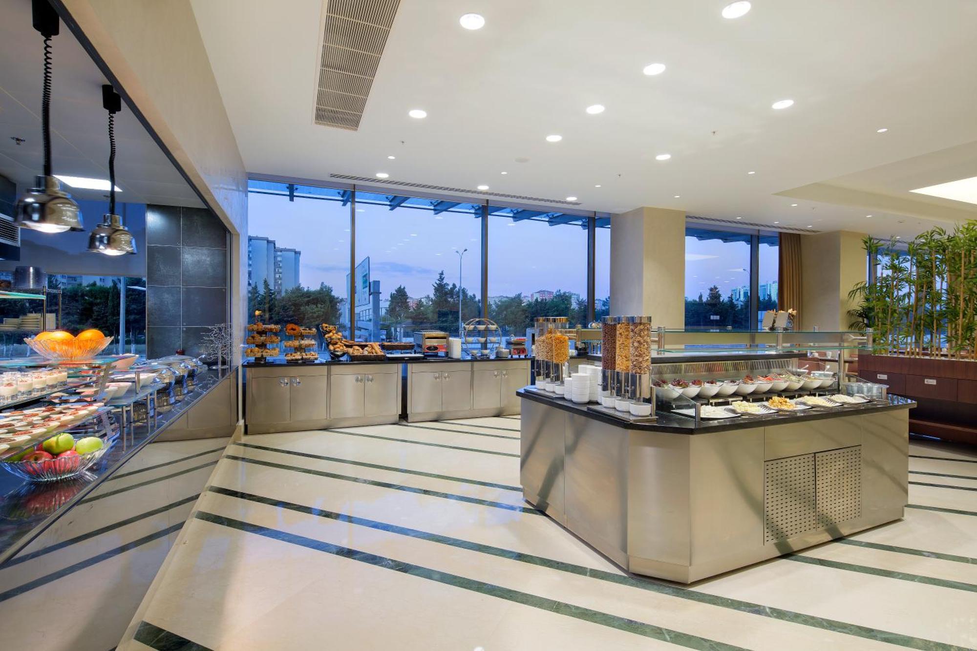 Hilton Garden Inn Istanbul Beylikduzu Екстер'єр фото