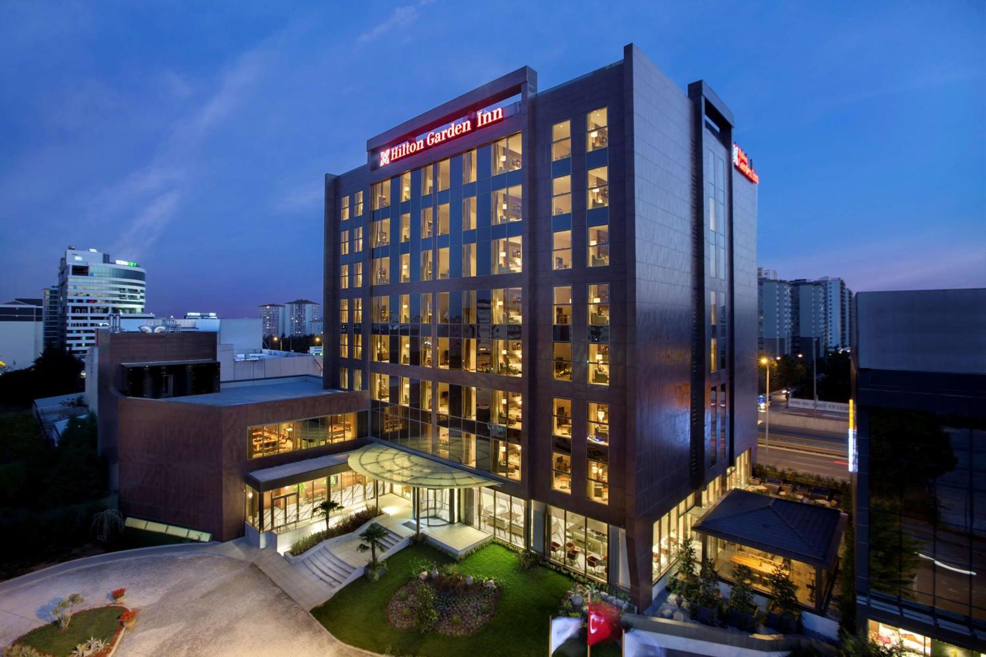 Hilton Garden Inn Istanbul Beylikduzu Екстер'єр фото