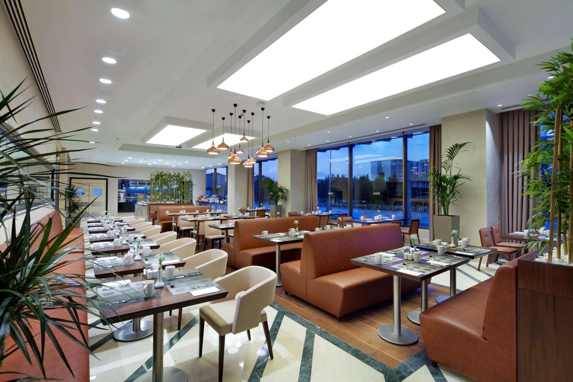 Hilton Garden Inn Istanbul Beylikduzu Екстер'єр фото